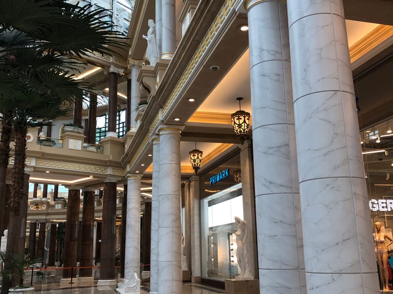 Marbling and decorative paint effects at Trafford Palazzo