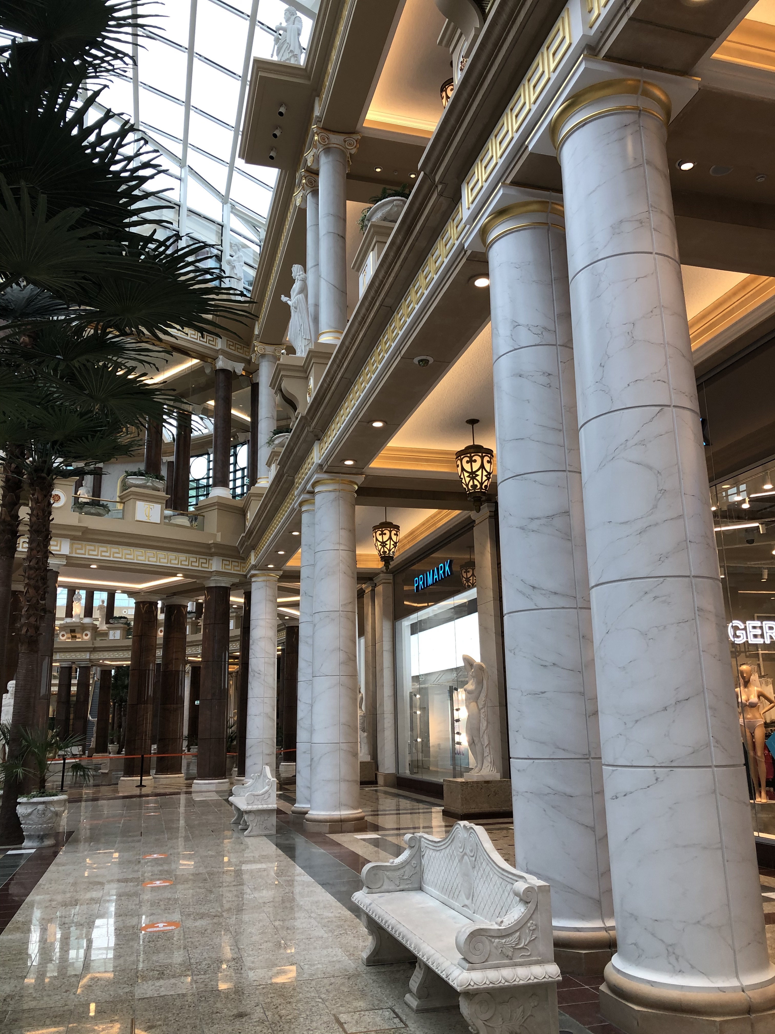 Trafford Palazzo marbling